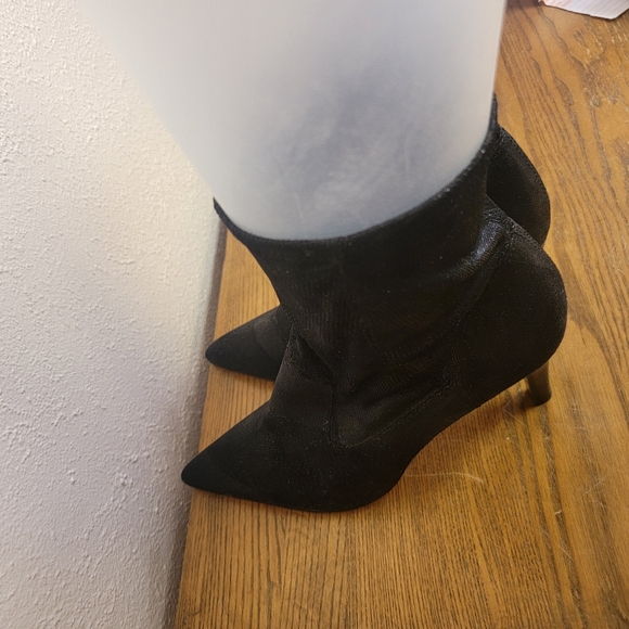 #13 Anne Klein AK Black Pointy Toe Ankle Boot with Stiletto Heel 8.5M - Picture 7 of 14